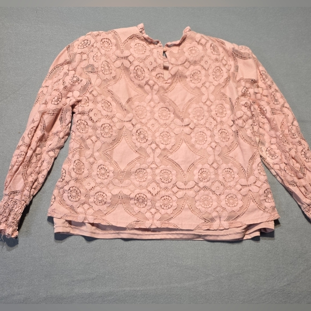Ultra Pink Crotchet Lace Detail Mock Neck Ruffle Long Sleeve XL EUC PTP 23 - Picture 3 of 5